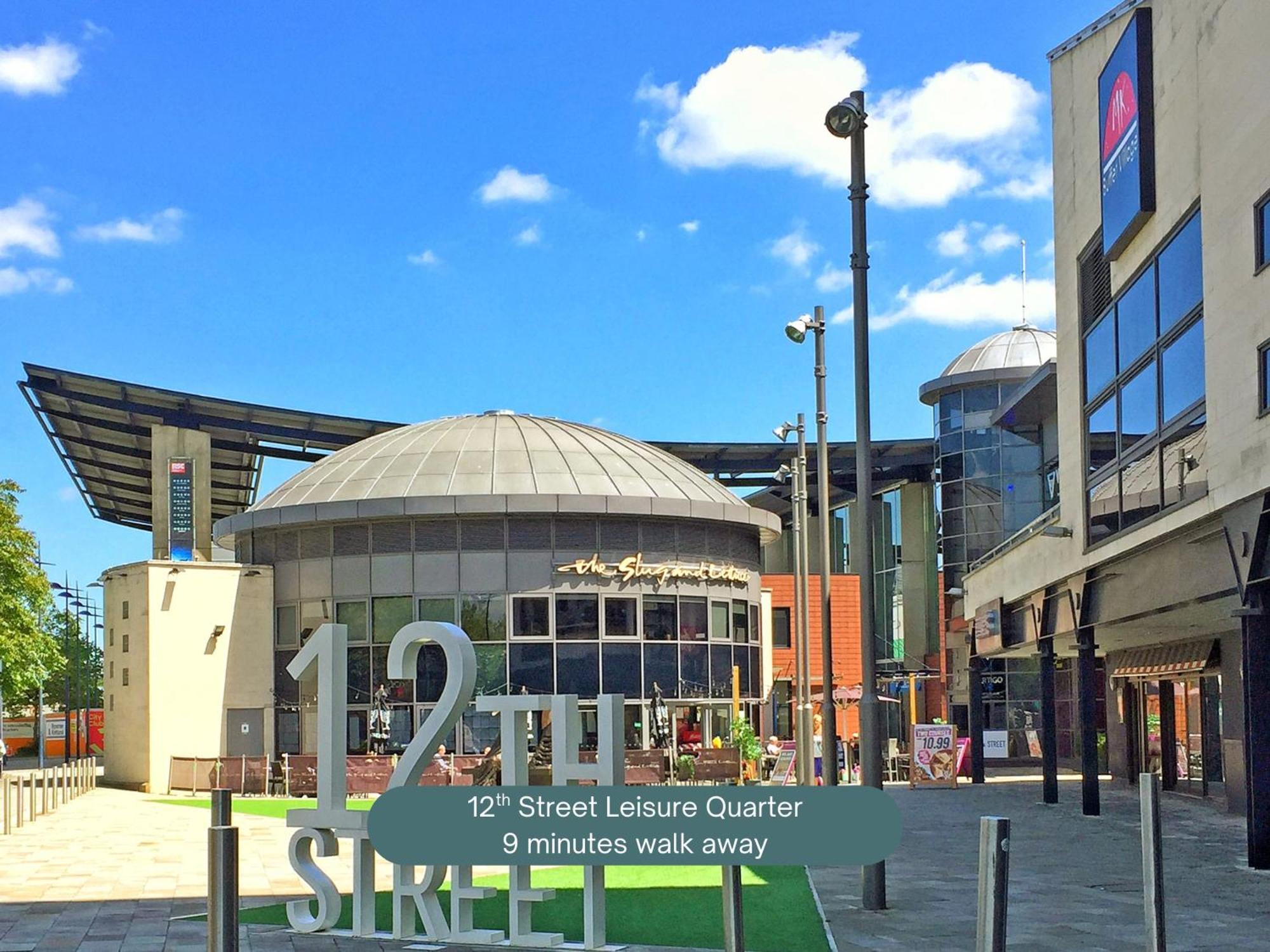 Penthouse Apartment - City Centre - Secure Parking, Balcony, Self-Check-In, Fast Wifi And Smart Tv With Netflix By Yoko Property Milton Keynes Esterno foto