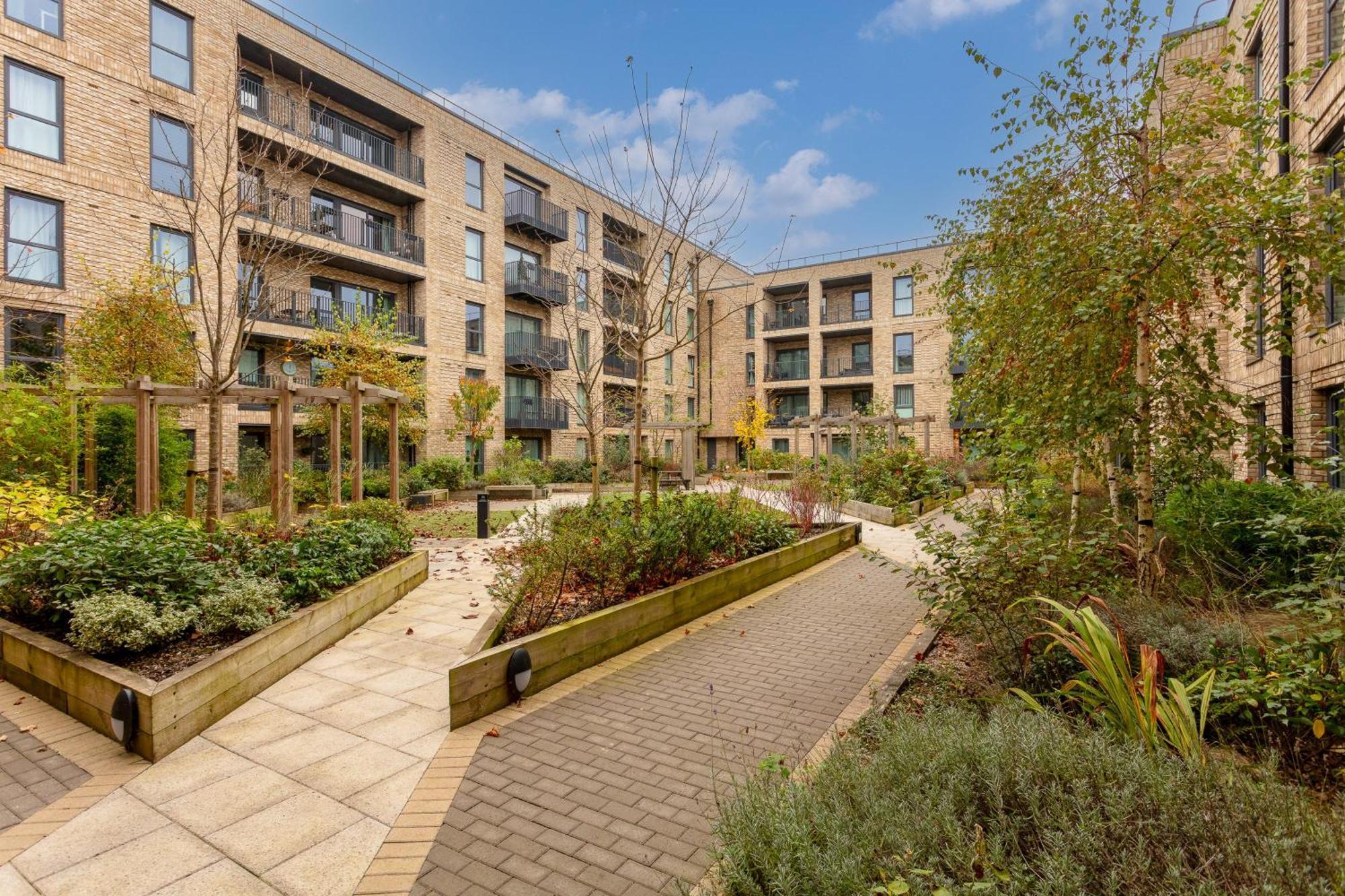 Penthouse Apartment - City Centre - Secure Parking, Balcony, Self-Check-In, Fast Wifi And Smart Tv With Netflix By Yoko Property Milton Keynes Esterno foto