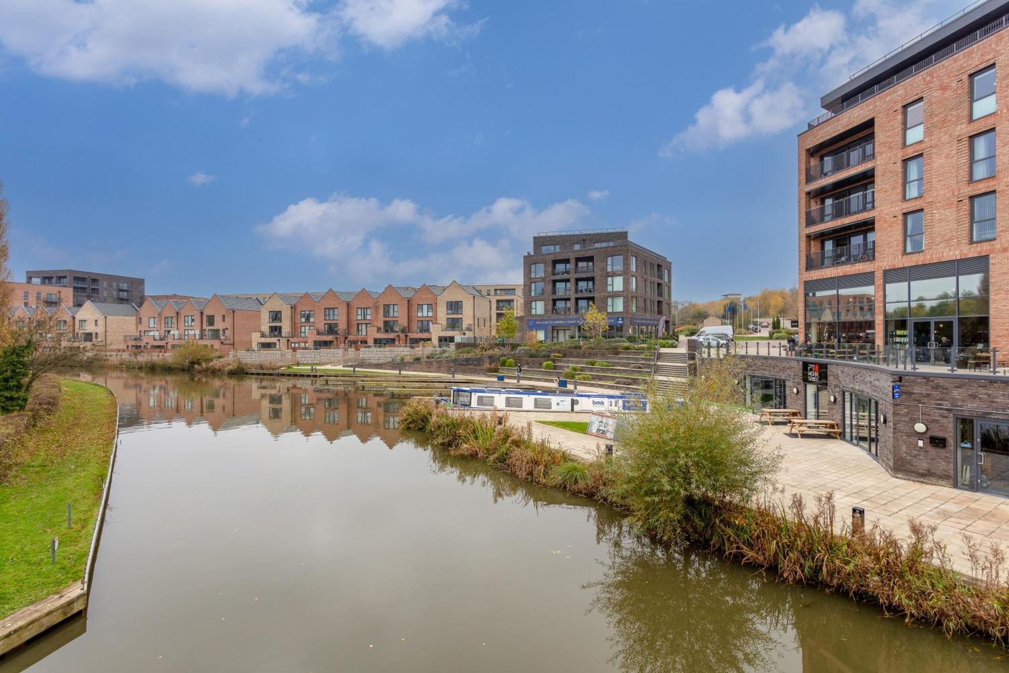 Penthouse Apartment - City Centre - Secure Parking, Balcony, Self-Check-In, Fast Wifi And Smart Tv With Netflix By Yoko Property Milton Keynes Esterno foto