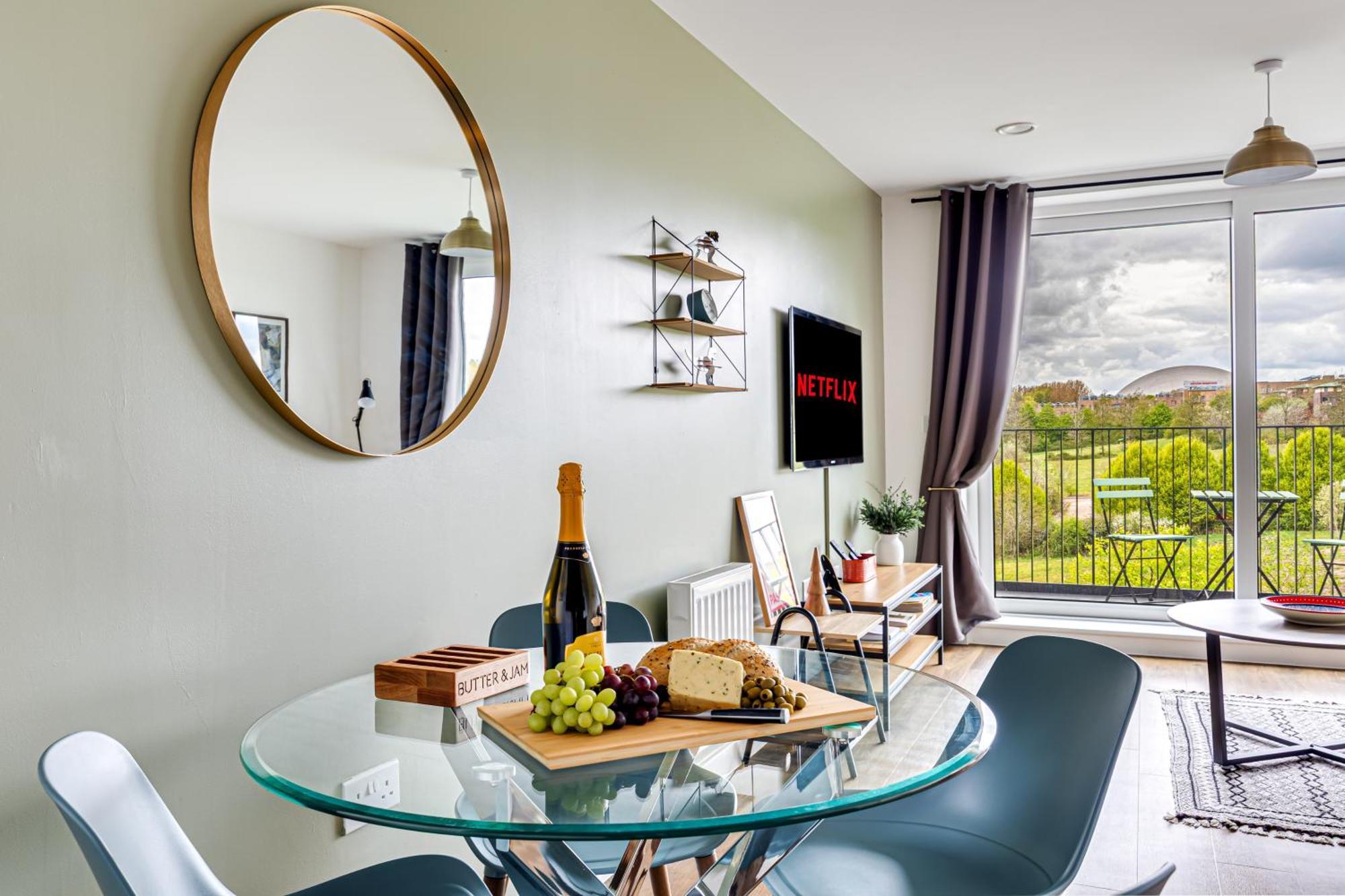 Penthouse Apartment - City Centre - Secure Parking, Balcony, Self-Check-In, Fast Wifi And Smart Tv With Netflix By Yoko Property Milton Keynes Esterno foto