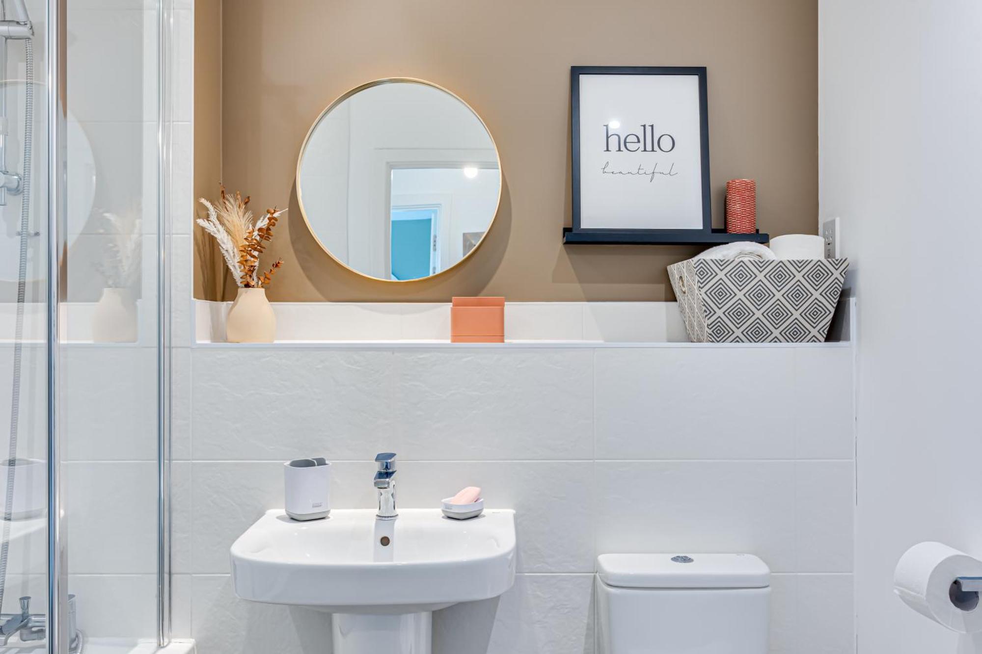 Penthouse Apartment - City Centre - Secure Parking, Balcony, Self-Check-In, Fast Wifi And Smart Tv With Netflix By Yoko Property Milton Keynes Esterno foto