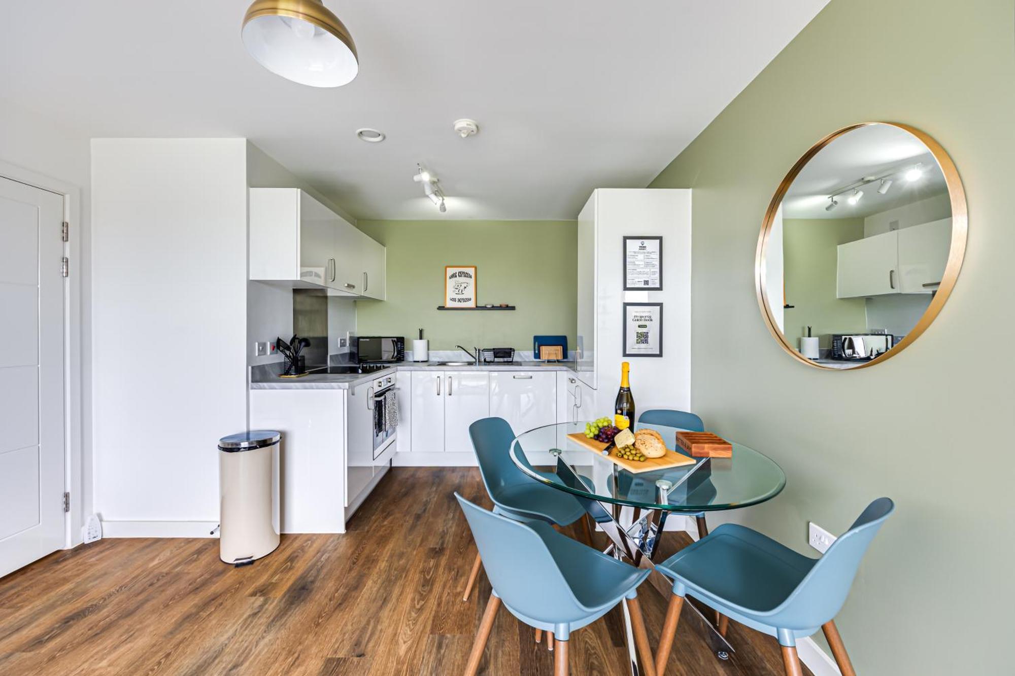 Penthouse Apartment - City Centre - Secure Parking, Balcony, Self-Check-In, Fast Wifi And Smart Tv With Netflix By Yoko Property Milton Keynes Esterno foto
